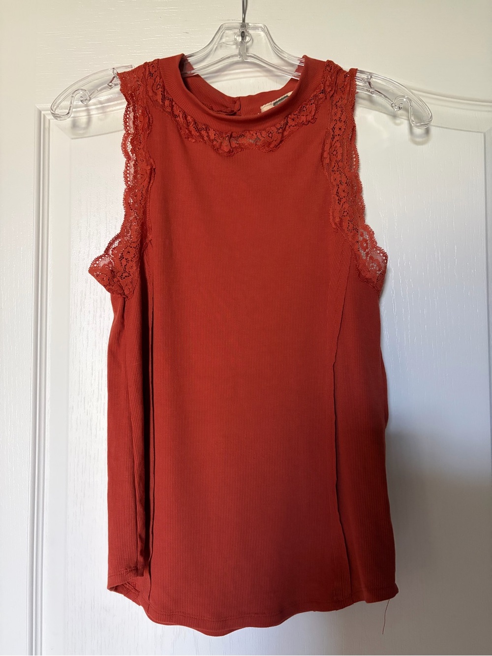 gimmicks by BKE Lace-Trim Sleeveless Tank - Rust